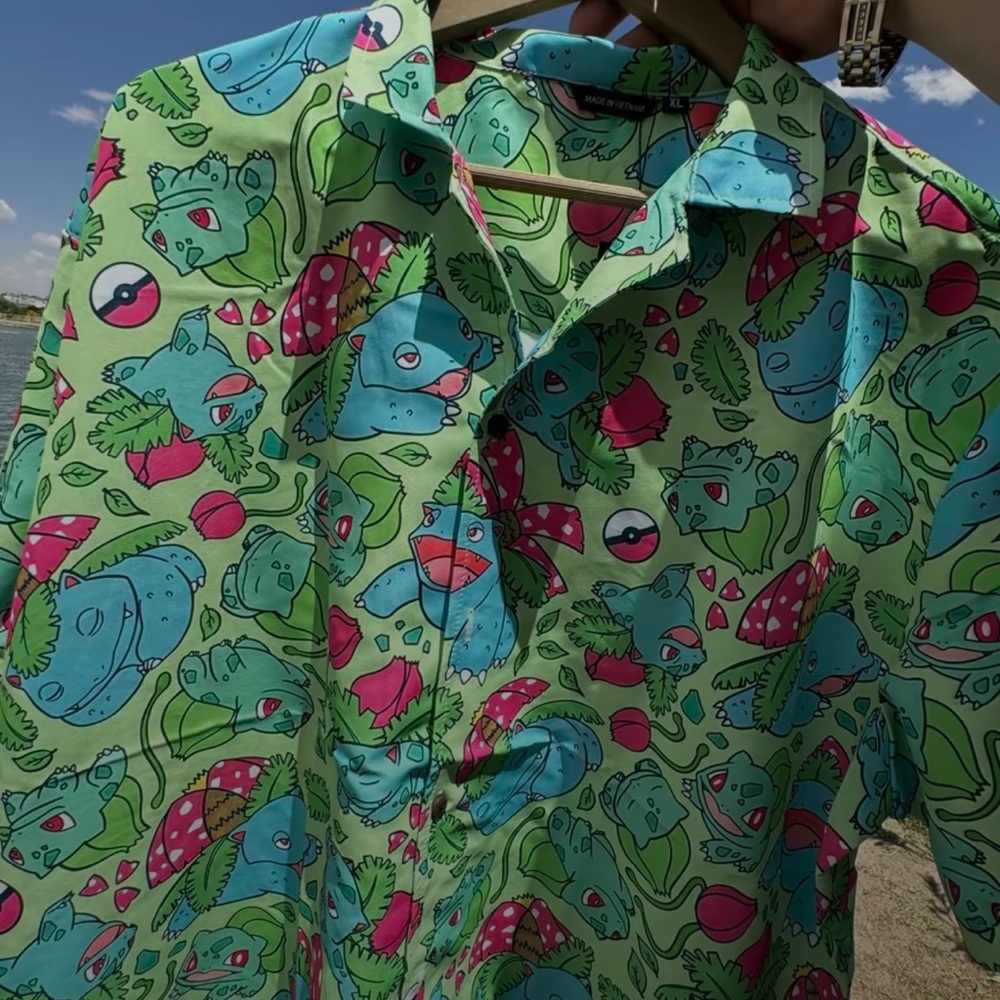 Pokémon Bulbasaur Evolution Button-Down Shirt Size Extra Large Brand New ￼
